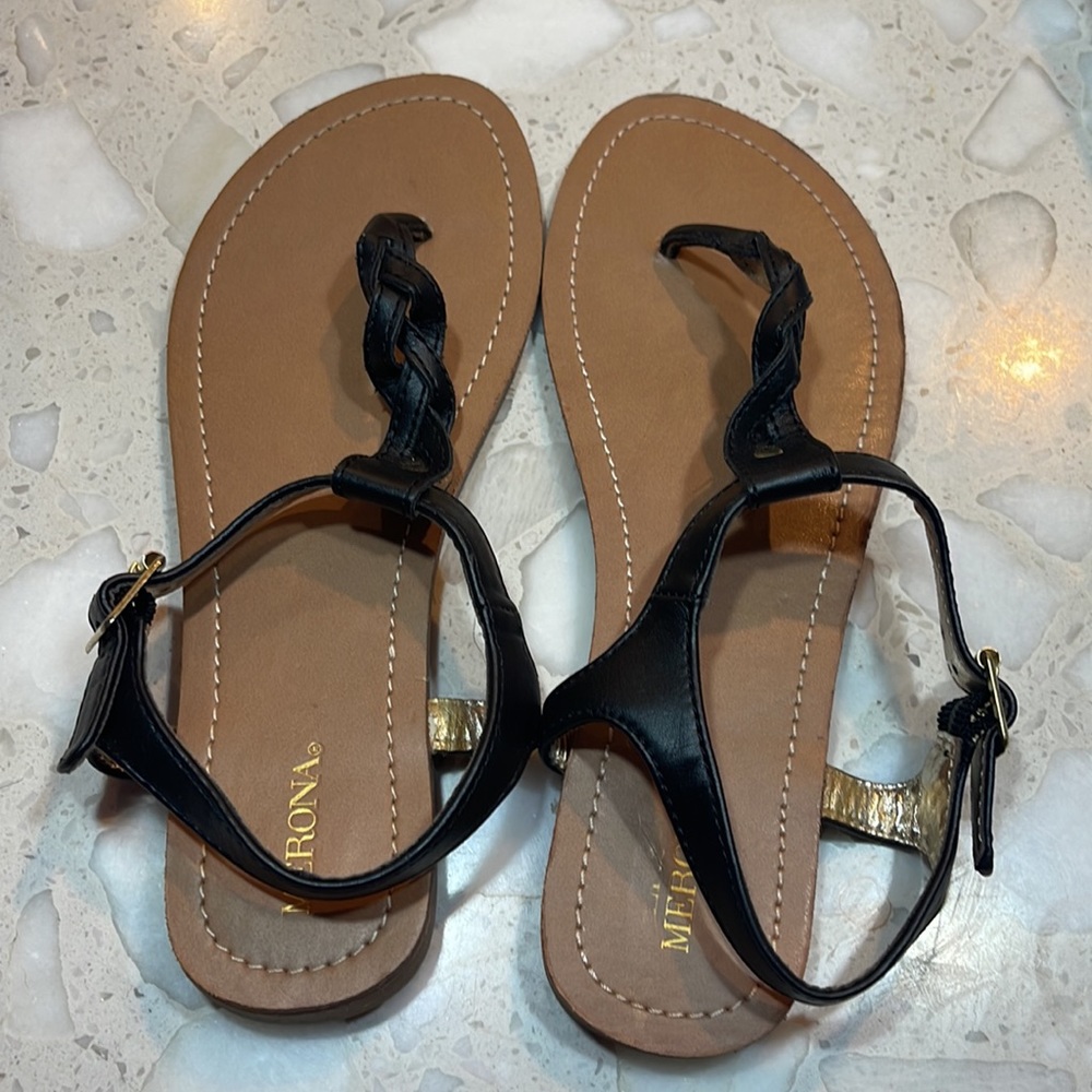 Shoe - Picture 5 of 6